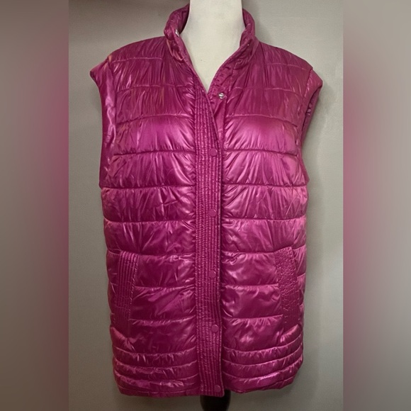 Marc New York Andrew Marc fushia puffer vest front pockets snap closure Size Med - Picture 1 of 9